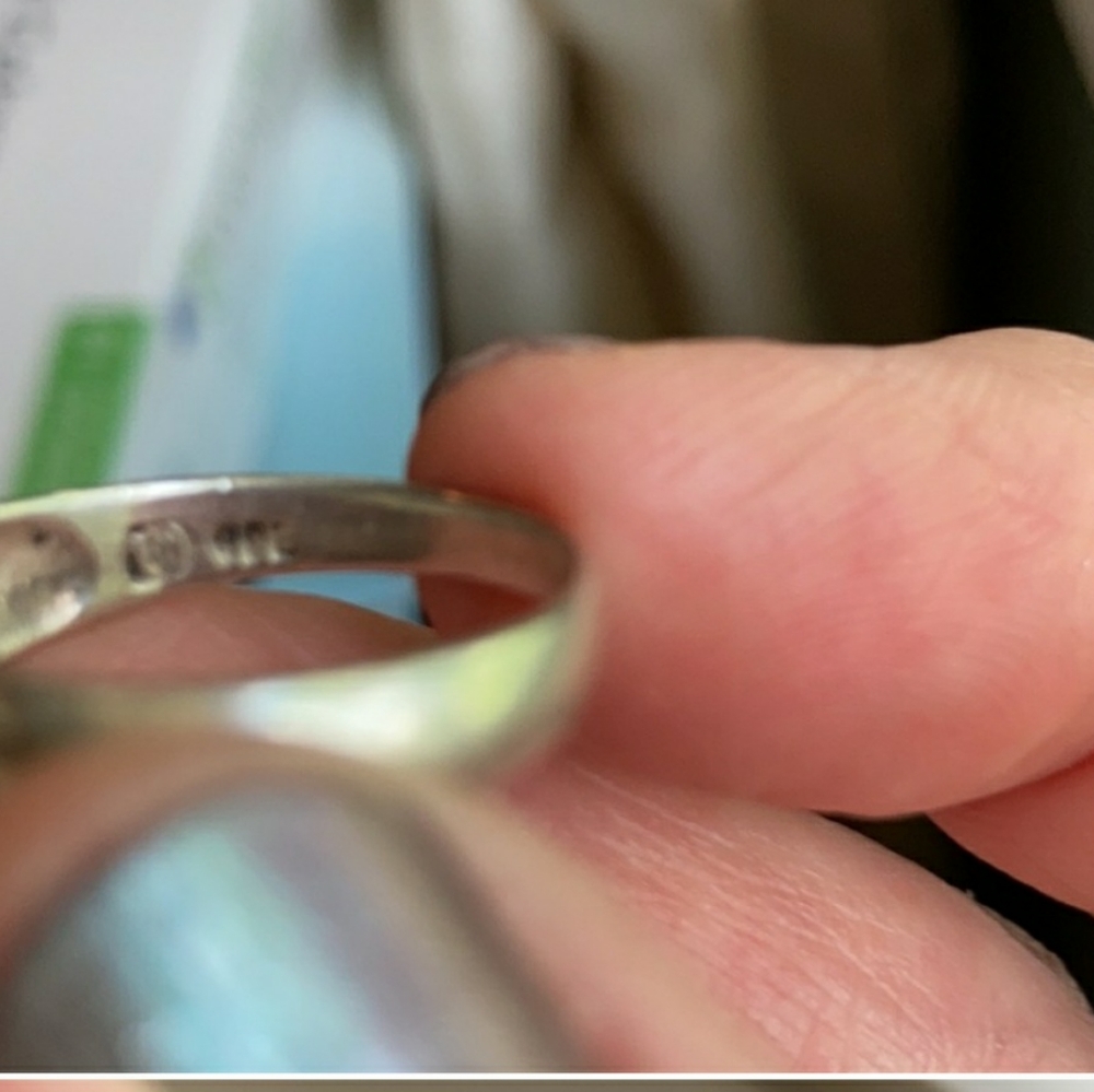 Sterling silver embossed ring - Picture 2 of 3
